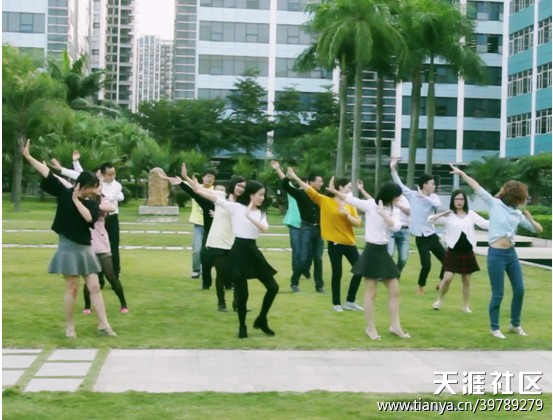 逗 比恶 搞《小苹果》为荣耀3C畅玩版百 天庆 生<strong></p>
<p>okex苹果版</strong>？(转载)