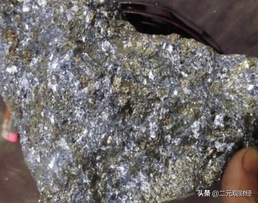 黄金和白银类股票<strong></p>
<p>期货现金币</strong>，未来谁的上涨潜力大？