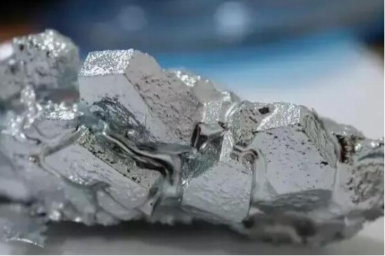 铂是一种贵金属(铂是一种贵金属A)