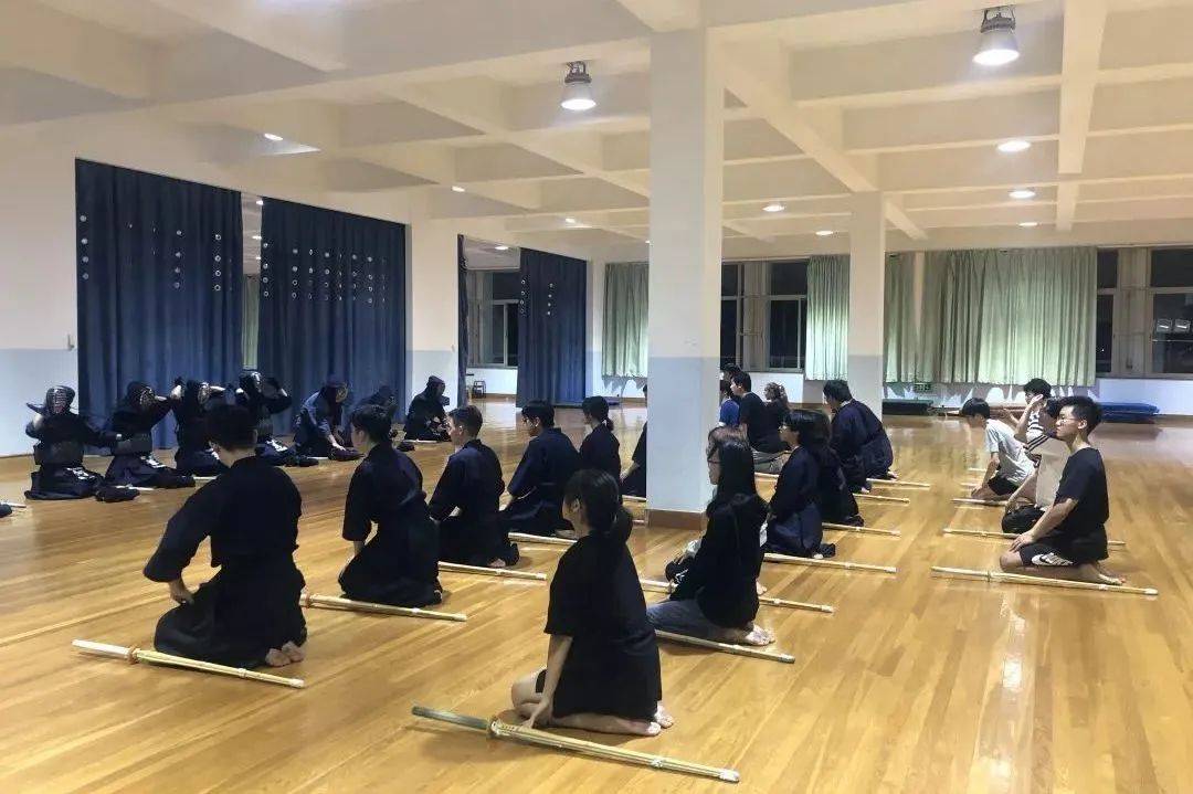体育社团(体育社团社会资本研究侧重从结构型)