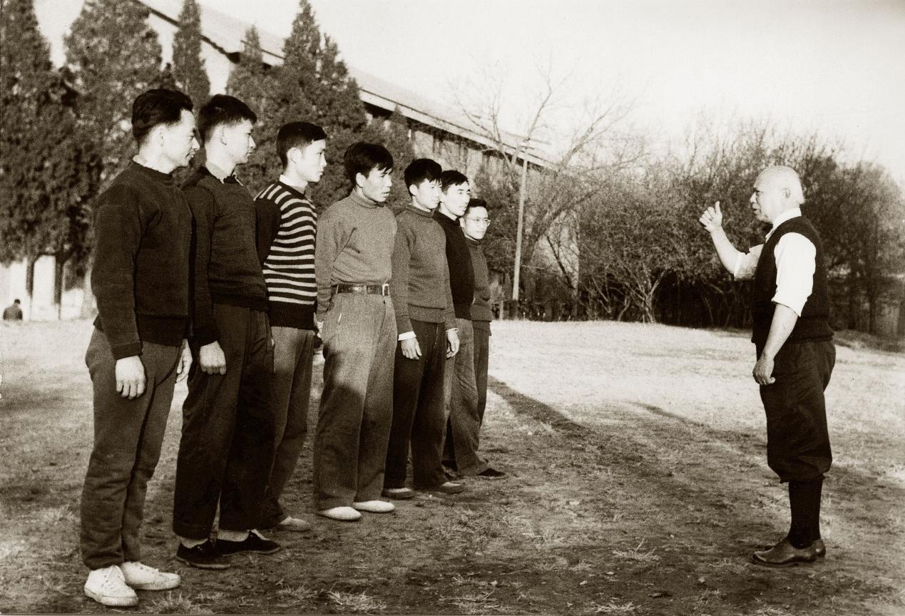 清华大学体育部(清华大学体育部领导班子)