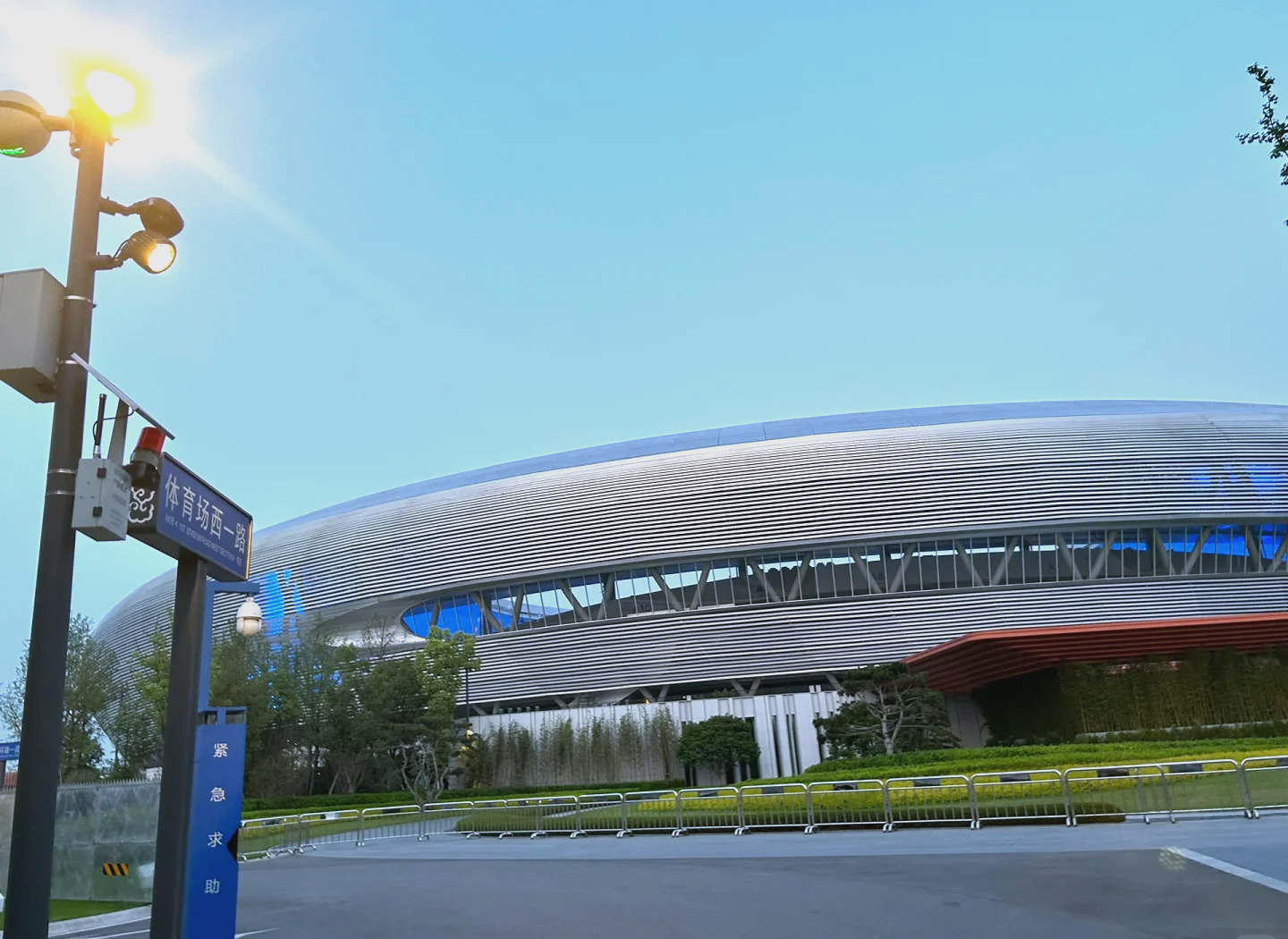 东安湖体育公园(东安湖体育公园附近地铁站)