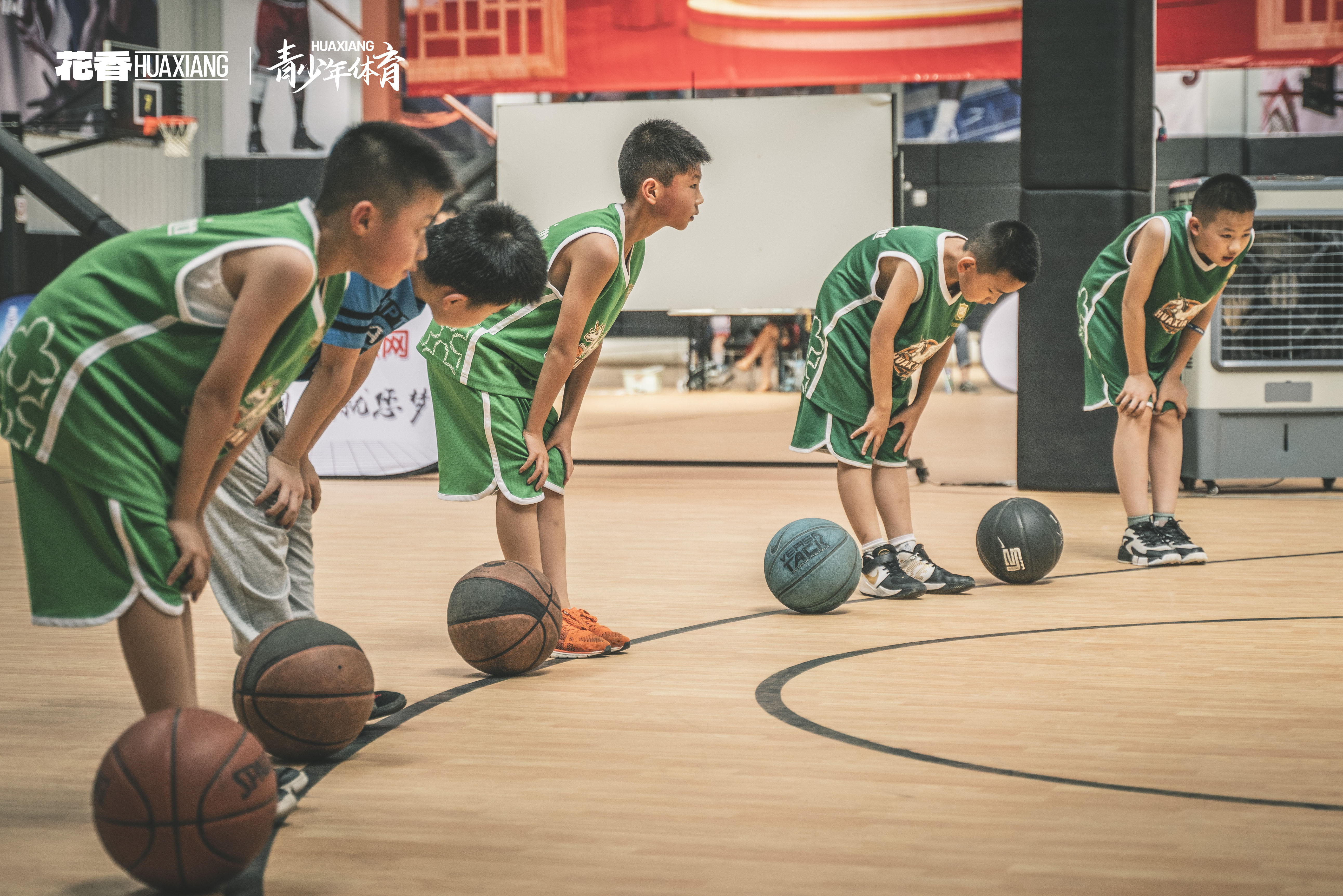 35体育(35体育app地址C大奖派发中cc) 35体育(35体育app地址C大奖派发中cc)